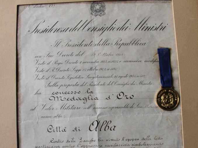 Medaglia-Oro-al-Valor-Militare-della-Citta-di-Alba