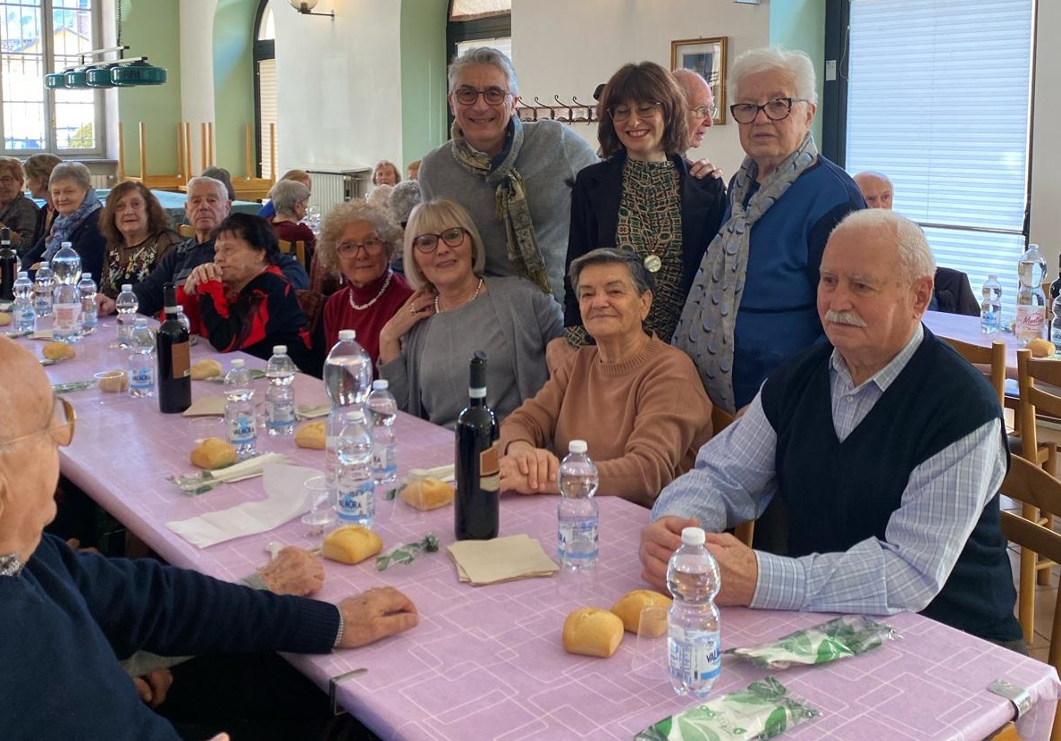 Oltre sessanta i partecipanti al pranzo di Carnevale dei Centri anziani cittadini