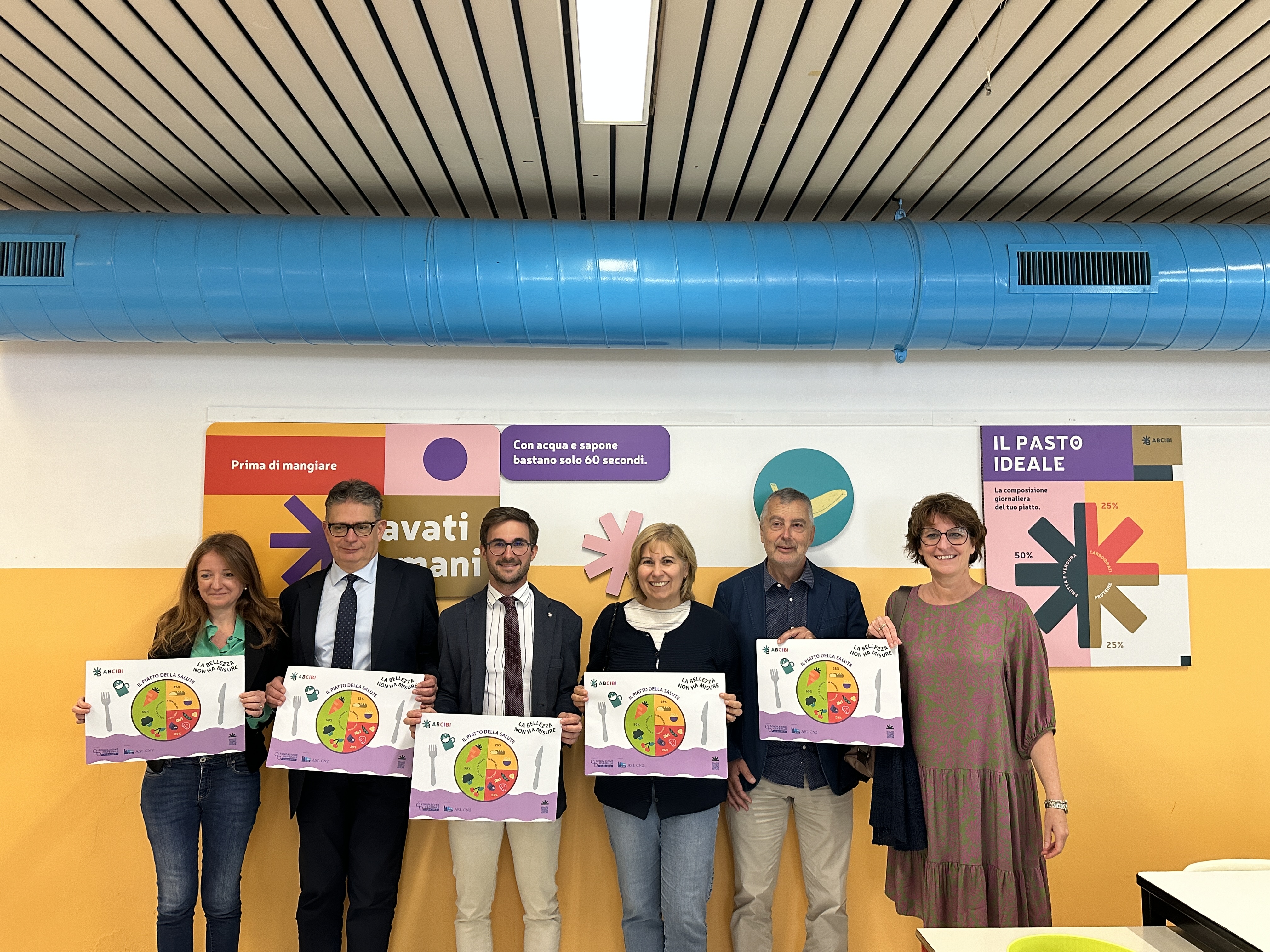 Inaugurati nella mensa della scuola primaria Coppino i pannelli di educazione alimentare del progetto ABCIBI Scuole