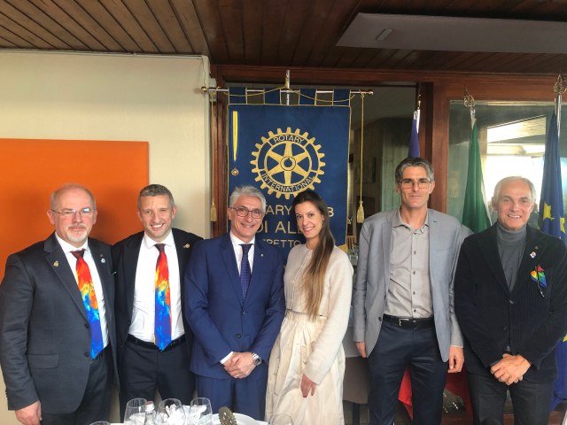 Il sindaco Carlo Bo ha partecipato al Gran Galà Tartufi e Barolo organizzato dal Rotary Club a favore dell’associazione La Carovana